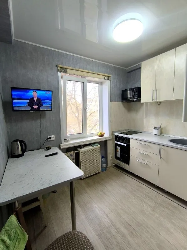 Продается 2х-комнатная квартира

🌇Донецк буденновский район, ул. Багратиона, заперевальная📌

✅Этаж: 3 из 5.
💦Водоснабжение круглосуточное
✅Квартира полностью отремонтирована после капитального ремонта.
🎁Мебель и бытовая техника остаются новым владельцам.
✅Инфраструктура: в шаговой доступности находятся остановка общественного транспорта, рынок, супермаркеты, школа и детский сад.
👍Преимущества: идеальный вариант как. .. Лный пакет документов готов к сделке.
💰Цена: 4 500 000 рублей.
❗️Возможен торг.

📲☎️+7(949)400-87-03 Ольга центр недвижимости мир

🛫Подписаться  |  дать объявление
📲Наш max - фотография - 8