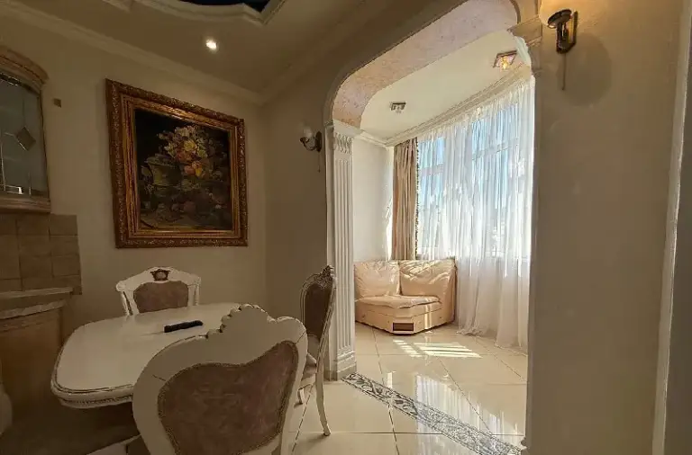 Квартира komfort klass с мебелью и техникой площадь ленина-новострой, парко место бонусом !

☎️79495059339

Стройте свое пространство с агентством недвижимости город.
Вы мечтаете - мы реализовываем💫

📍Новострой + паркинг в центре ворошиловского района пл. Ленина ❕
Лучшая локация донецка ❕

Аренда 3х комнатной квартиры 128 квадратов + большой балкон и гардеробная.
Все что вы видите на видео в квартире остается ❕
Шикарно развита инфраструктура :
✔️Магазины

✔️Супермаркеты

✔️Школа

✔️Бульвар пушкина

✔️Площадь ленина
Состояние ремонта идеальное, заходи и живи 👌

Цена: 25 000 000

Показ в любое время - фотография - 2