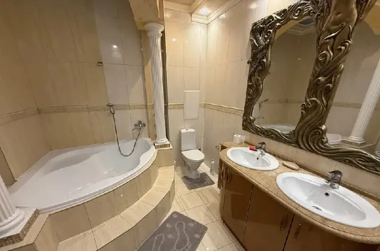 Квартира komfort klass с мебелью и техникой площадь ленина-новострой, парко место бонусом !

☎️79495059339

Стройте свое пространство с агентством недвижимости город.
Вы мечтаете - мы реализовываем💫

📍Новострой + паркинг в центре ворошиловского района пл. Ленина ❕
Лучшая локация донецка ❕

Аренда 3х комнатной квартиры 128 квадратов + большой балкон и гардеробная.
Все что вы видите на видео в квартире остается ❕
Шикарно развита инфраструктура :
✔️Магазины

✔️Супермаркеты

✔️Школа

✔️Бульвар пушкина

✔️Площадь ленина
Состояние ремонта идеальное, заходи и живи 👌

Цена: 25 000 000

Показ в любое время - фотография - 6