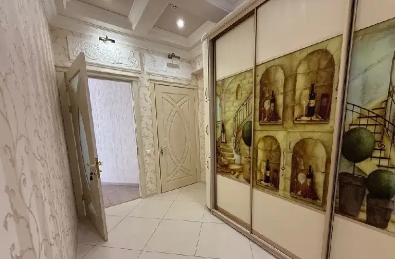 Квартира komfort klass с мебелью и техникой площадь ленина-новострой, парко место бонусом !

☎️79495059339

Стройте свое пространство с агентством недвижимости город.
Вы мечтаете - мы реализовываем💫

📍Новострой + паркинг в центре ворошиловского района пл. Ленина ❕
Лучшая локация донецка ❕

Аренда 3х комнатной квартиры 128 квадратов + большой балкон и гардеробная.
Все что вы видите на видео в квартире остается ❕
Шикарно развита инфраструктура :
✔️Магазины

✔️Супермаркеты

✔️Школа

✔️Бульвар пушкина

✔️Площадь ленина
Состояние ремонта идеальное, заходи и живи 👌

Цена: 25 000 000

Показ в любое время - фотография - 7