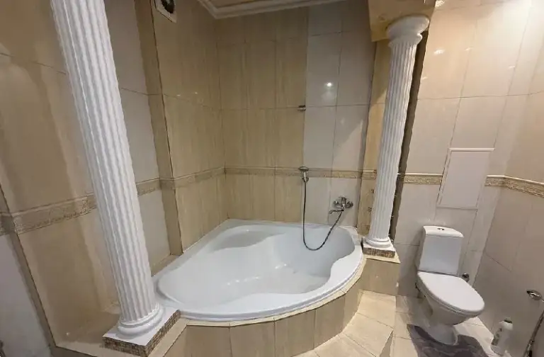 Квартира komfort klass с мебелью и техникой площадь ленина-новострой, парко место бонусом !

☎️79495059339

Стройте свое пространство с агентством недвижимости город.
Вы мечтаете - мы реализовываем💫

📍Новострой + паркинг в центре ворошиловского района пл. Ленина ❕
Лучшая локация донецка ❕

Аренда 3х комнатной квартиры 128 квадратов + большой балкон и гардеробная.
Все что вы видите на видео в квартире остается ❕
Шикарно развита инфраструктура :
✔️Магазины

✔️Супермаркеты

✔️Школа

✔️Бульвар пушкина

✔️Площадь ленина
Состояние ремонта идеальное, заходи и живи 👌

Цена: 25 000 000

Показ в любое время - фотография - 8
