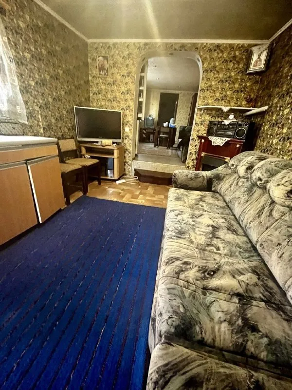 🏡Аренда комн дома+гараж
🌇Город: донецк днр
🏙️Район: кировский р-н
🗺Ориентир: кировский пивзавод/мкрн. Семашко

• Сдам дом со всей мебелью и техникой сроком от 6-ть месяцев.
• Приоритет: семья с детьми, мужчины итр по усмотрению.
• Накопительная система для воды 400 л. , холодная/горячая, газовое отопление, душ. Кабина.
• Место отдыха во дворе.

Долгосрочная аренда

💴Цена: 30.000руб + свет, вода, газ.
☎️+79494194208

📨Подписаться - фотография - 4