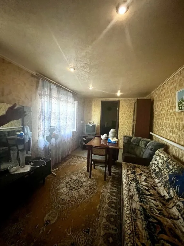 🏡Аренда комн дома+гараж
🌇Город: донецк днр
🏙️Район: кировский р-н
🗺Ориентир: кировский пивзавод/мкрн. Семашко

• Сдам дом со всей мебелью и техникой сроком от 6-ть месяцев.
• Приоритет: семья с детьми, мужчины итр по усмотрению.
• Накопительная система для воды 400 л. , холодная/горячая, газовое отопление, душ. Кабина.
• Место отдыха во дворе.

Долгосрочная аренда

💴Цена: 30.000руб + свет, вода, газ.
☎️+79494194208

📨Подписаться - фотография - 5