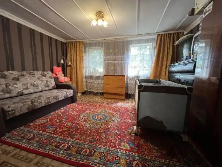 🏡Продаётся дом в кировском районе
🌇Город: донецк днр
🗺11 Поселок, сокол
• Участок–10 соток земли
• Дом газифицированный
• В доме четыре комнаты, кухня, туалет, ванная комната
• На территории две скважины по 30 метров и огород
• В огороде растет малина, ежевика и много фруктовых деревьев
• Рядом школа, детский садик, магазины, остановки общественного транспорта
🔥Собственник
💴Цена: 3🍋800.000 рублей
☎️+7(949) 428-03-00 Светлана
📨Подписаться - фотография - 2