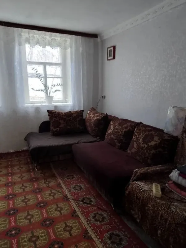 🏡Продаётся дом в кировском районе
🌇Город: донецк днр
🗺11 Поселок, сокол
• Участок–10 соток земли
• Дом газифицированный
• В доме четыре комнаты, кухня, туалет, ванная комната
• На территории две скважины по 30 метров и огород
• В огороде растет малина, ежевика и много фруктовых деревьев
• Рядом школа, детский садик, магазины, остановки общественного транспорта
🔥Собственник
💴Цена: 3🍋800.000 рублей
☎️+7(949) 428-03-00 Светлана
📨Подписаться - фотография - 5