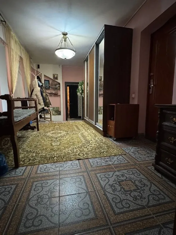 🏡Продается дом в ленинском районе
🌇Город: донецк днр
🗺Ориентир стадион металлург

• Площадь–135 м2. 3.5 сотки земли

• На территории навес на две машины, капитальный гараж на одну машину
• Забор из шлакоблока, беседка, 2-ва входа
• Дом в жилом состоянии
• Хорошие плодовые деревья
• Есть рабочая баня, камин, печка,
Два газовых котла, один работает на случай отключения света
• Кондиционеры, бойлер, установлена в погребе система водоснабжения
• Вода есть всегда

• Установлен дорогой нормализатор напряжения
• Три спальни, большая ванная, зал, гардеробная, котельная, веранда
• Собственник, мы в нем живем
• Больше фото по запросу
• Документы готовы

💴Цена: 8🍋000.000 рублей
☎️+7(949) 439-38-23

📨Подписаться - фотография - 3