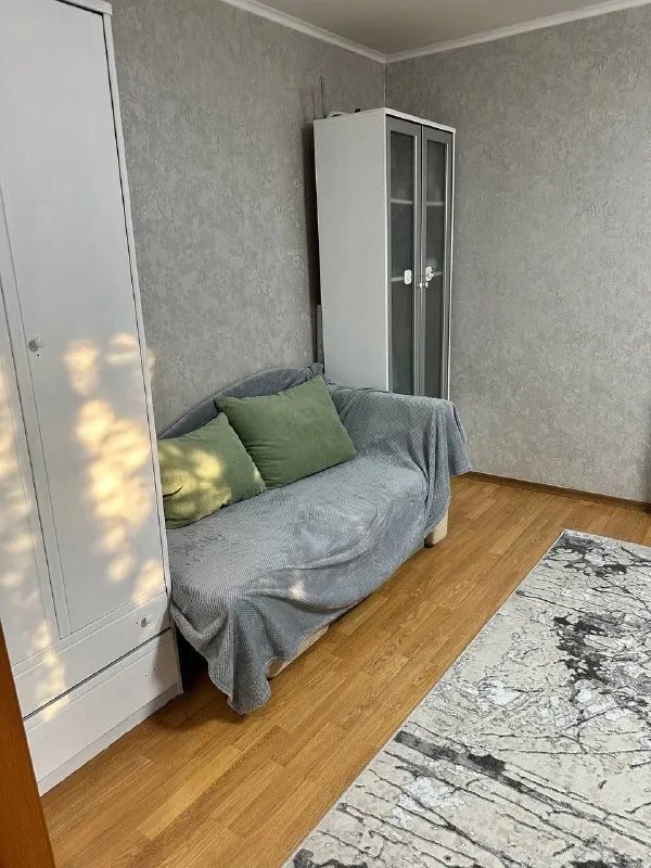 Посуточно 1-комнатная квартира 

🌇По адресу: ул. Артёма, недалеко от трц «донецк-сити», «адачи». 📌

📍Рядом находятся магазины, аптеки, остановка общественного транспорта рядом с домом.
🛠️ Квартира только после ремонта. Всё новое и свежее.
💦  Стоит накопитель воды, дополнительные баки и бойлер. Вода холодная и горячая круглосуточно💦

🔹Предоставляю чистое постельное белье, махровые полотенца. В квартире имеется все необходимое для проживания: холодильник, стиральная машинка, микроволновая печь, фен, электрический чайник, утюг, гладильная доска, телевизор, wi-fi, набор необходимой посуды, бокалы.

☎+7-985-870-22-34 (Telegram, max, whatsapp);
✈️Telegram: @anastasiya8713
📲Max: https://max. Ru/u/f9lhodd0coktjxi6ckbzb_n5bwbfposqejjrm0_x6jkqul_ylpty5bc7qos

Подписаться  |  📩дать объявление
📲Наш max - фотография - 5