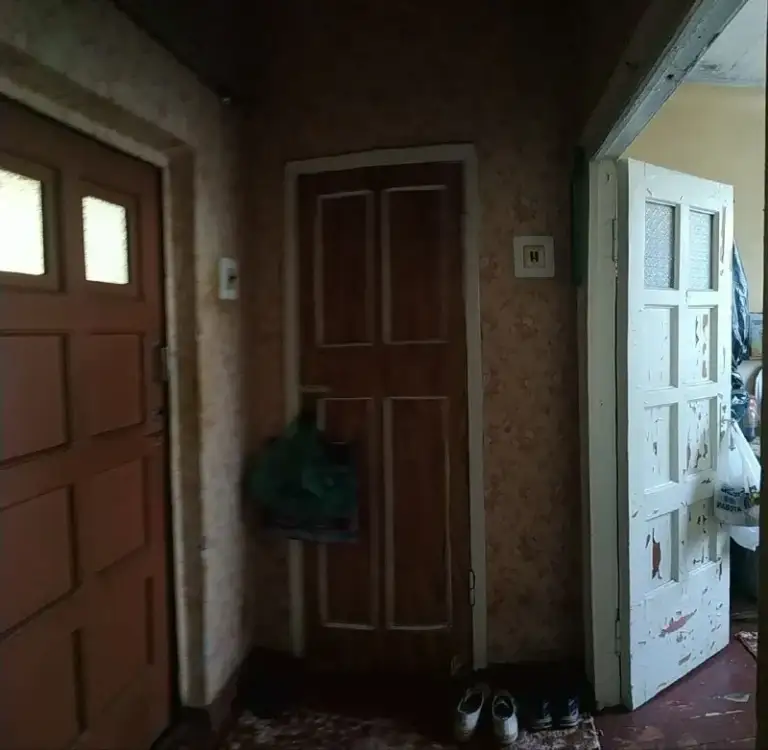 Продам жилой дом 🏡

🌇Днр город макеевка, поселок путь ильича. 📌

✅Дом жилой, сделан косметический ремонт.
⛽Дом отапливается газом, так же есть газовая колонка.
💦В подвале стоит бак на 500 литров воды.
📍Дом находится в 15 минутах езды от города, в живописной части посёлка, перед домом расположен ставок. 🔥
✅В шаговой доступности - фотография - 1