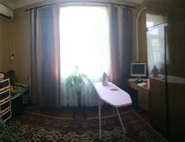 Продам жилой дом 🏡

🌇Днр город макеевка, поселок путь ильича. 📌

✅Дом жилой, сделан косметический ремонт.
⛽Дом отапливается газом, так же есть газовая колонка.
💦В подвале стоит бак на 500 литров воды.
📍Дом находится в 15 минутах езды от города, в живописной части посёлка, перед домом расположен ставок. 🔥
✅В шаговой доступности - фотография - 6