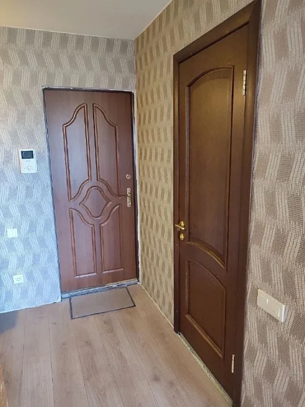 🏡Продам 3-трехкомнатную квартиру
🌇Город: донецк днр
🏙️Район: ленинский р-н
🗺Улица куприна, ориентир дк имени 21 съезда

• Этажность–9/9 жилого дома
• Общая площадь–65.3 м2
• Жилая–43.5 м2

• Окна пластиковые
• Балкон и лоджия застеклённые
• Квартира продаётся с мебелью и бытовой техникой
• Вода круглосуточно
• Рядом школа, детский садик, магазины, аптека, салон красоты и остановка общественного транспорта
• Документы готовы
🔥Собственник

💴Цена: 6🍋300.000 рублей
☎️+7(949) 322-02-62 Андрей

📨Подписаться - фотография - 1
