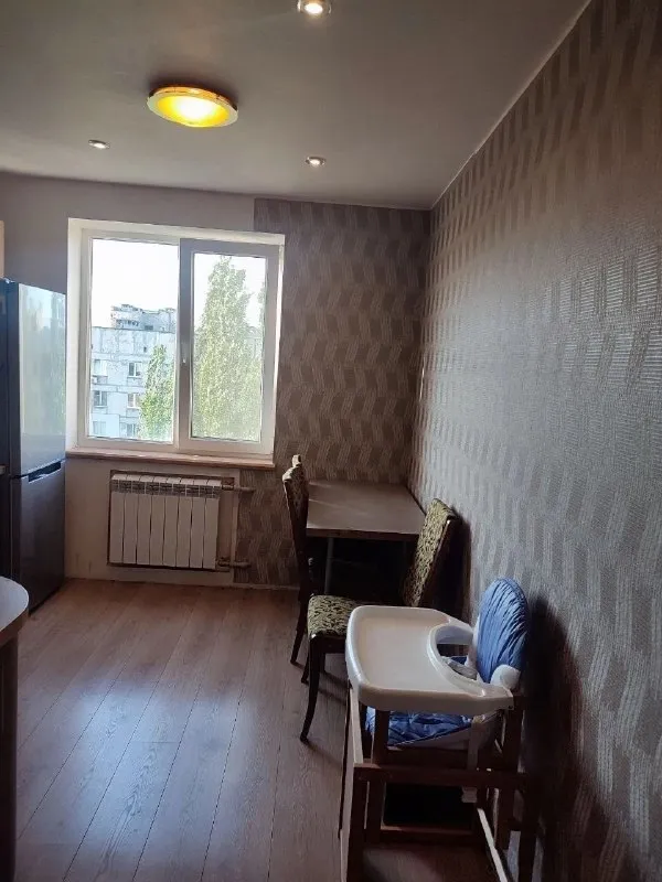 🏡Продам 3-трехкомнатную квартиру
🌇Город: донецк днр
🏙️Район: ленинский р-н
🗺Улица куприна, ориентир дк имени 21 съезда

• Этажность–9/9 жилого дома
• Общая площадь–65.3 м2
• Жилая–43.5 м2

• Окна пластиковые
• Балкон и лоджия застеклённые
• Квартира продаётся с мебелью и бытовой техникой
• Вода круглосуточно
• Рядом школа, детский садик, магазины, аптека, салон красоты и остановка общественного транспорта
• Документы готовы
🔥Собственник

💴Цена: 6🍋300.000 рублей
☎️+7(949) 322-02-62 Андрей

📨Подписаться - фотография - 4