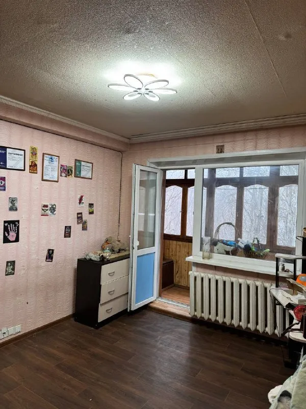 Сдам 2 ком квартиру
Пролетарский район

Ул литке
Рядом исполком, школы, садики, магазины

3/5 Этаж

Все необходимое в квартире есть, второй диван в комнате стоит (на фото его нет)

Колонка автомат, стиральная, машина, холодильник

20 000₽+Все коммунальные услуги

+79494113097 Алина
@As_01vva telegram - фотография - 6