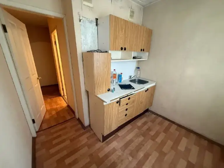 Продажа  3х комнатной квартиры

🌇В куйбышевском районе донецка, площадь бакинских комиссаров - панфилова 120📍

✅Рядом садики, школы, рестораны, магазины
Прекрасная транспортная развязка,

📍Центр города в 5 минутах!
💧Горячая вода - идёт -
✅Хороший напор!
✅Удобный этаж!

👀Показ возможен в любое время, ключи - фотография - 5