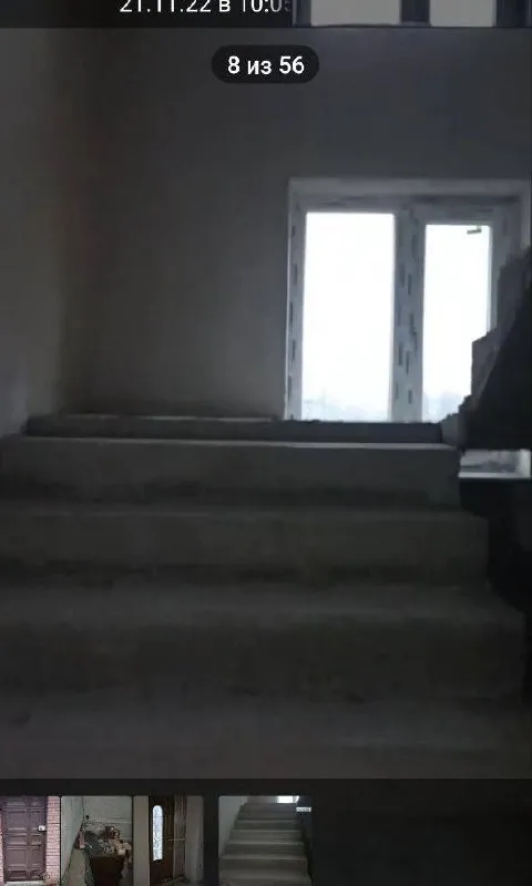 Продаётся просторный дом площадью 450 м²

Киевский район, гладковка.

Дом состоит из двух этажей и цокольного этажа. В цоколе планировались спортзал, подсобные помещения и котельная.

Дом построен из тёплых керамоблоков (привезены из польши). Снаружи дополнительно утеплён минеральной ватой 5 см и отштукатурен.
Для отделки цокольного этажа на участке уже имеется природный камень.

Внутри дома выполнены основные работы:

Полностью сделана внутренняя штукатурка
Разведена электропроводка по всему дому
Установлены мраморные подоконники

Крыша - гибкая черепица
Возможно бурение скважин на участке. Централизованная вода по графику

Дом очень светлый и просторный, высота потолков — 3 метра.

Подъезд к дому с двух сторон, асфальтированный.

Участок огражден забором по всему периметру.

Коммуникации:

Электричество подведено
Газ и вода проходят по участку

Участок 10 соток, ровный, находится в собственности.

Ижс
Все документы на дом и землю оформлены в соответствии с новыми требованиями земельного кодекса.
Один собственник.

💰 Стоимость — 40 000 за м².
Это примерно 1/3 от текущей стоимости строительства такого дома.

Отличный вариант для тех, кто хочет закончить дом под себя и значительно сэкономить на строительстве.

+7(967)135-22-29 — Карина - фотография - 1