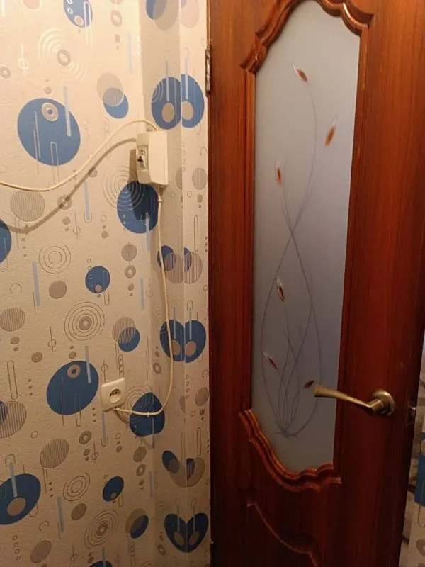 🏡Продаётся 1-однокомнатная квартира
🌇Город: донецк днр
🏙️Район: калининский р-н
🗺Улица хлюпина, ориентир парк роща

• Этажность–3/3 жилого дома
• Общая площадь–31 м2
• Жилая–14 м2
• Кухня–7 м2

• Дом кирпичный
• Квартира после ремонта
• Окна и балкон пластиковые
• Заменены батареи и система отопления
• Рядом школа, супермаркет, парк и магазины
• Документы готовы
🔥Собственник

💴Цена: 2🍋200.000 рублей
📍Торг
☎️+7(949) 396-94-59

📨Подписаться - фотография - 2
