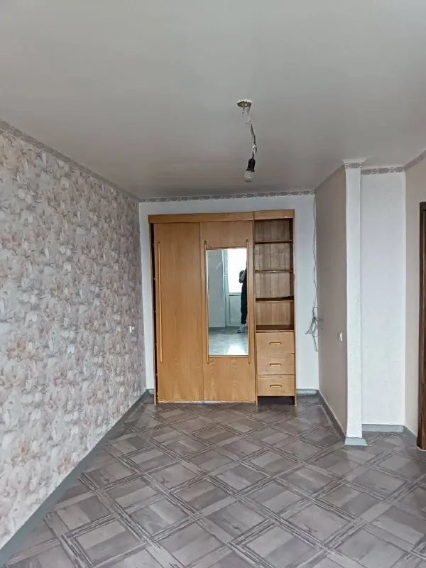 🏡Продаётся 1-однокомнатная квартира
🌇Город: донецк днр
🏙️Район: калининский р-н
🗺Улица хлюпина, ориентир парк роща

• Этажность–3/3 жилого дома
• Общая площадь–31 м2
• Жилая–14 м2
• Кухня–7 м2

• Дом кирпичный
• Квартира после ремонта
• Окна и балкон пластиковые
• Заменены батареи и система отопления
• Рядом школа, супермаркет, парк и магазины
• Документы готовы
🔥Собственник

💴Цена: 2🍋200.000 рублей
📍Торг
☎️+7(949) 396-94-59

📨Подписаться - фотография - 4