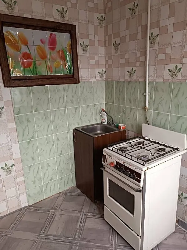 🏡Продаётся 1-однокомнатная квартира
🌇Город: донецк днр
🏙️Район: калининский р-н
🗺Улица хлюпина, ориентир парк роща

• Этажность–3/3 жилого дома
• Общая площадь–31 м2
• Жилая–14 м2
• Кухня–7 м2

• Дом кирпичный
• Квартира после ремонта
• Окна и балкон пластиковые
• Заменены батареи и система отопления
• Рядом школа, супермаркет, парк и магазины
• Документы готовы
🔥Собственник

💴Цена: 2🍋200.000 рублей
📍Торг
☎️+7(949) 396-94-59

📨Подписаться - фотография - 8