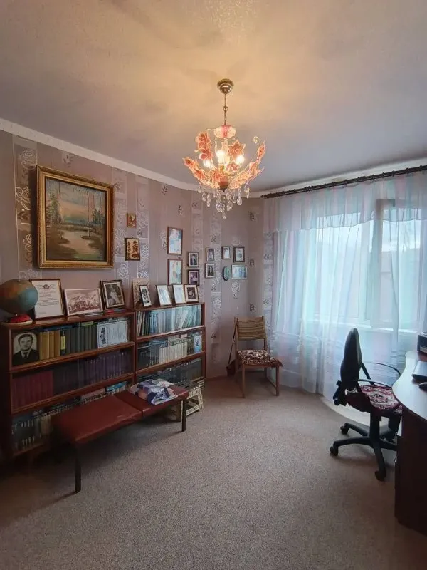 Продам 4-х комнатную квартиру

🌇Донецк, кировский район, текстильщик, островского. 📌

✅Средний этаж 9 ти этажного дома.
👍Квартира в хорошем жилом состоянии.
✅Балкон, большая лоджия.
📍Рядом школа, остановки, в шаговой доступности рынок, супермаркеты.

📑 Документы готовы.
Собственник на сделке
💰Цена 6,500,000 ₽ + торг.

📲☎️+7 (949) 464-32-04 Ирина

Подписаться  |  📩дать объявление
📲Наш max - фотография - 2