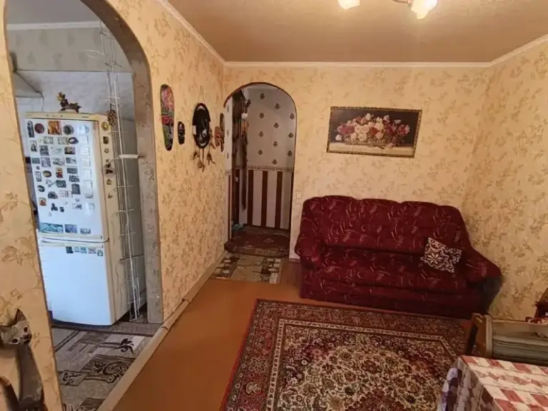 Продам 4-х комнатную квартиру

🌇Донецк, кировский район, текстильщик, островского. 📌

✅Средний этаж 9 ти этажного дома.
👍Квартира в хорошем жилом состоянии.
✅Балкон, большая лоджия.
📍Рядом школа, остановки, в шаговой доступности рынок, супермаркеты.

📑 Документы готовы.
Собственник на сделке
💰Цена 6,500,000 ₽ + торг.

📲☎️+7 (949) 464-32-04 Ирина

Подписаться  |  📩дать объявление
📲Наш max - фотография - 5