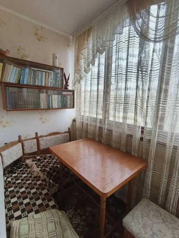 Продам 4-х комнатную квартиру

🌇Донецк, кировский район, текстильщик, островского. 📌

✅Средний этаж 9 ти этажного дома.
👍Квартира в хорошем жилом состоянии.
✅Балкон, большая лоджия.
📍Рядом школа, остановки, в шаговой доступности рынок, супермаркеты.

📑 Документы готовы.
Собственник на сделке
💰Цена 6,500,000 ₽ + торг.

📲☎️+7 (949) 464-32-04 Ирина

Подписаться  |  📩дать объявление
📲Наш max - фотография - 6