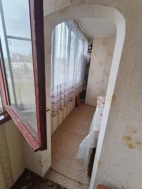 Продам 4-х комнатную квартиру

🌇Донецк, кировский район, текстильщик, островского. 📌

✅Средний этаж 9 ти этажного дома.
👍Квартира в хорошем жилом состоянии.
✅Балкон, большая лоджия.
📍Рядом школа, остановки, в шаговой доступности рынок, супермаркеты.

📑 Документы готовы.
Собственник на сделке
💰Цена 6,500,000 ₽ + торг.

📲☎️+7 (949) 464-32-04 Ирина

Подписаться  |  📩дать объявление
📲Наш max - фотография - 7