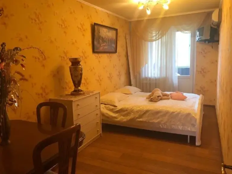 🏡Продаётся 4-четырехкомнатная квартира
🌇Город: донецк днр
🏙️Район: куйбышевский р-н
🗺Микрорайон магистральный, улица куйбышева 209
• В квартире выполнен качественный ремонт
• Вода по графику
• Мебель частично остается
• Рядом гипермаркет галактика и школа № 51
🔥Собственник
💴Цена: 7🍋800.000 рублей
☎️+7(949) 385-93-57 Сергей
📨Подписаться - фотография - 4
