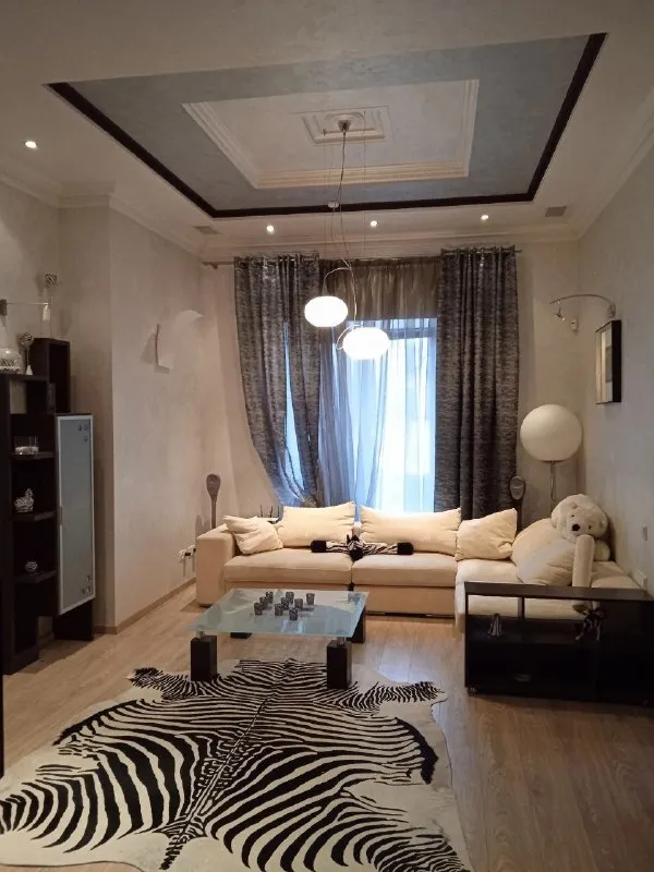 Сдается в аренду 🏡 дом

🌇Макеевка, червоногвардейский район, ориентир миси📍

✅В доме 4 комнаты + гостиная + кухня + 2 санузла + коридор.
✅Есть камин
✅Автономное отопление.
✅Есть ёмкость на 1000 литров для запаса вода
👍Большой двор.
✅ - фотография - 1