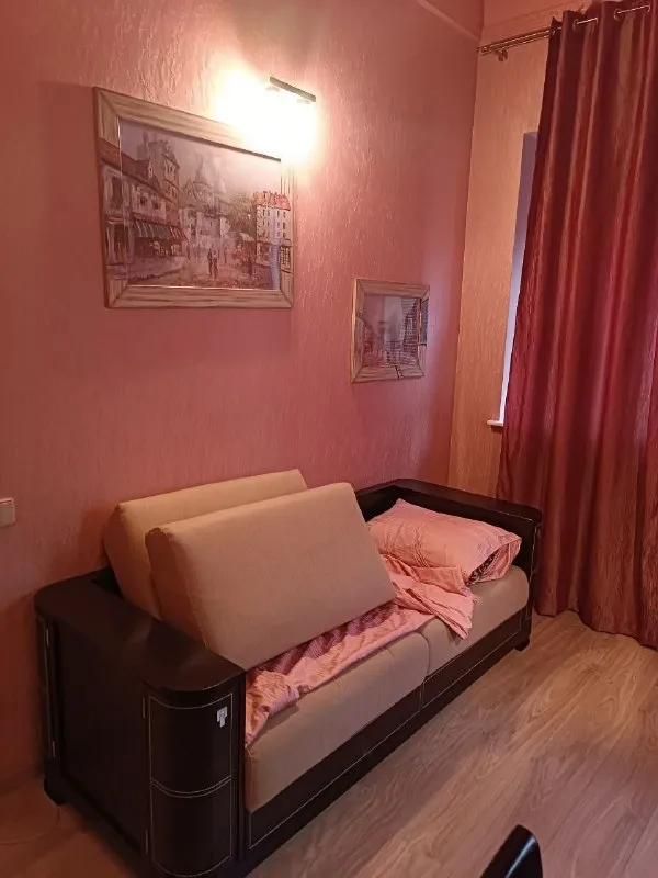 Сдается в аренду 🏡 дом

🌇Макеевка, червоногвардейский район, ориентир миси📍

✅В доме 4 комнаты + гостиная + кухня + 2 санузла + коридор.
✅Есть камин
✅Автономное отопление.
✅Есть ёмкость на 1000 литров для запаса вода
👍Большой двор.
✅ - фотография - 5