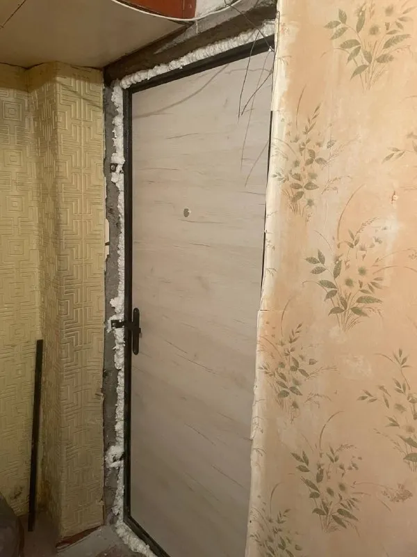 🏡Продаётся 1-однокомнатная квартира
🌇Город: донецк днр
🏙️Район: калининский р-н
🗺Бульвар шевченко, ориентир калининский райисполком

• Этажность–4/5 жилого дома
• Общая площадь–31 м2

• Дом панельный
• Квартира не угловая
• Окна пластиковые,
Железная входная дверь
• Вода по графику
• Рядом калининский рынок, магазины и остановка общественного транспорта
🔥Собственник

💴Цена: 2🍋800.000 рублей
☎️+7(949) 091-90-47

📨Подписаться - фотография - 2