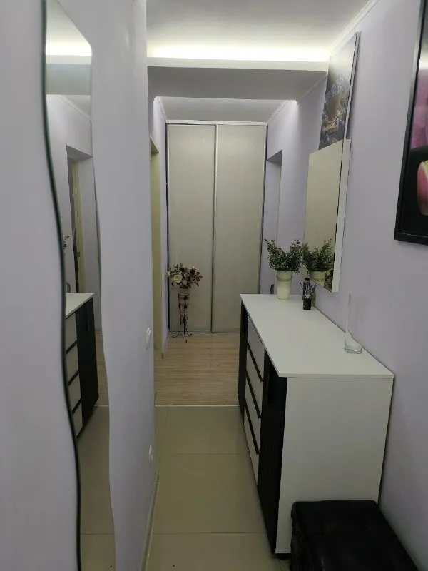 🏡Продаётся 2-двухкомнатная квартира
🌇Город: харцызск днр

• Этажность–3/5 жилого дома

• Квартира после ремонта, окна пластиковые, продаётся частично с мебелью

• Рядом остановка общественного транспорта, супермаркет, пенсионный фонд, детский садик, школа, рынок, больница
• Документы готовы
🔥Собственник

💴Цена: 4🍋500.000 рублей
☎️+7(949) 481-29-73

📨Подписаться - фотография - 1