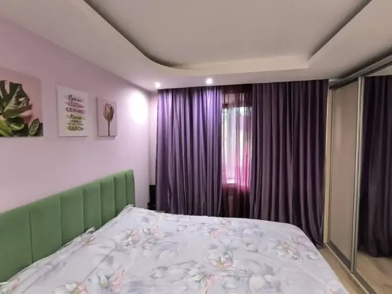 🏡Продаётся 2-двухкомнатная квартира
🌇Город: харцызск днр

• Этажность–3/5 жилого дома

• Квартира после ремонта, окна пластиковые, продаётся частично с мебелью

• Рядом остановка общественного транспорта, супермаркет, пенсионный фонд, детский садик, школа, рынок, больница
• Документы готовы
🔥Собственник

💴Цена: 4🍋500.000 рублей
☎️+7(949) 481-29-73

📨Подписаться - фотография - 4