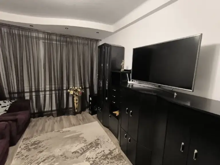 🏡Продаётся 2-двухкомнатная квартира
🌇Город: харцызск днр

• Этажность–3/5 жилого дома

• Квартира после ремонта, окна пластиковые, продаётся частично с мебелью

• Рядом остановка общественного транспорта, супермаркет, пенсионный фонд, детский садик, школа, рынок, больница
• Документы готовы
🔥Собственник

💴Цена: 4🍋500.000 рублей
☎️+7(949) 481-29-73

📨Подписаться - фотография - 5