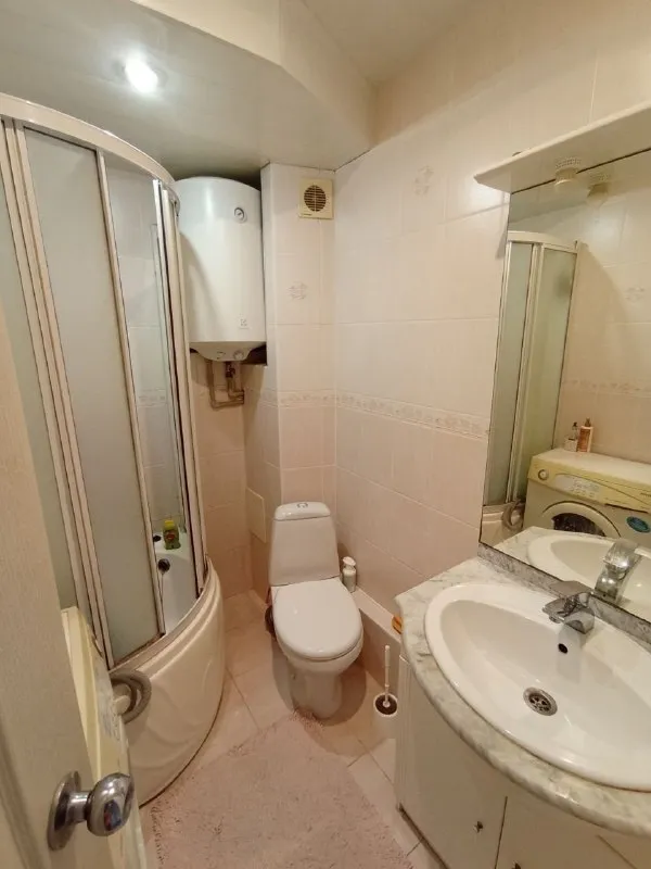 🏡Продаётся 2-двухкомнатная квартира
🌇Город: харцызск днр

• Этажность–3/5 жилого дома

• Квартира после ремонта, окна пластиковые, продаётся частично с мебелью

• Рядом остановка общественного транспорта, супермаркет, пенсионный фонд, детский садик, школа, рынок, больница
• Документы готовы
🔥Собственник

💴Цена: 4🍋500.000 рублей
☎️+7(949) 481-29-73

📨Подписаться - фотография - 8
