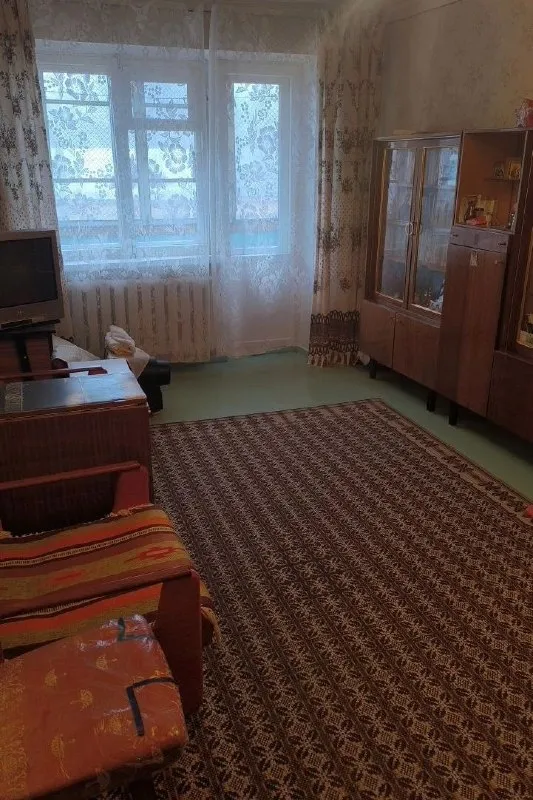🏡Продажа 1-однокомнатной квартиры
🌇Город: донецк днр
🏙️Район: ворошиловский р-н
🗺Ул. Щорса, 34а

• Этажность–4/5 жилого дома
• Общая площадь–30.8 м2
• Жилая–18.8 м2
• Кухня–5.0 м2

• Квартира не угловая, однокомнатная в центре города, парковочными местами, удобная развязка общественного транспорта
• В шаговой доступности: магазины, нотариальная палата, академия мвд, кинотеатр "звездочка"
• В квартире установлены счетчики на воду и газ, газовая колонка
• Застекленный балкон
• Вода по графику
• Документы готовы к сделке
🔥Собственник

💴Цена: 3🍋000.000 рублей
📍Торг
☎️+7(949) 303-79-43

📨Подписаться - фотография - 2