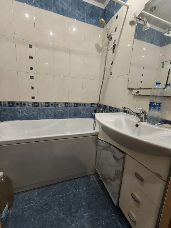 🔥2Х. Комн. Текстильщик, ул. Петровского, дом 113 б
✅Количество комнат:2
✅Общая площадь:48 м2
✅Жилая площадь:30 м2
✅Площадь кухни:8 м2
✅Тип дома:панельный
‼Этаж:2
✅Этажность дома:9
Срочная продажа. 2-комнатная квартира в районе рынка «меркурий».
✅Просторная, чистая, светлая, с раздельными комнатами и санузлом.
❗В квартире необходим косметический ремонт.
✅Окна выходят в тихий двор.
Зимой очень тёплая, есть просторная лоджия,
✅Пластиковые окна.
🌸Прекрасная транспортная развязка, вся инфраструктура в шаговой доступности.
🗝Фото реальные.
💰Стоимость: 3,5 млн. 👇
💦Напор воды доходит до 9 этажа.
📌Росреестр. Документы готовы.
📌Собственник на сделке, прописанных нет.
+7 949-36-77-907
+7(900) 257-11-66
Татьяна
Звоните, пишите - отвечу на все ваши вопросы. - фотография - 3