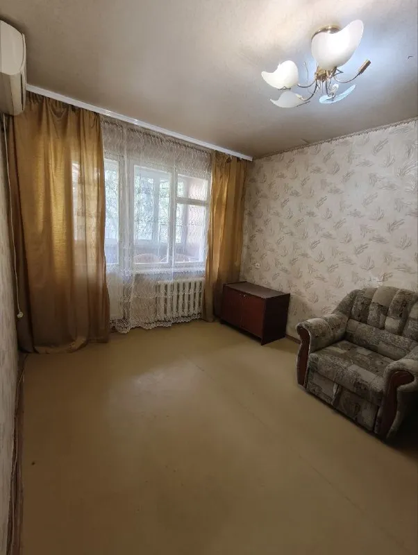 🔥2Х. Комн. Текстильщик, ул. Петровского, дом 113 б
✅Количество комнат:2
✅Общая площадь:48 м2
✅Жилая площадь:30 м2
✅Площадь кухни:8 м2
✅Тип дома:панельный
‼Этаж:2
✅Этажность дома:9
Срочная продажа. 2-комнатная квартира в районе рынка «меркурий».
✅Просторная, чистая, светлая, с раздельными комнатами и санузлом.
❗В квартире необходим косметический ремонт.
✅Окна выходят в тихий двор.
Зимой очень тёплая, есть просторная лоджия,
✅Пластиковые окна.
🌸Прекрасная транспортная развязка, вся инфраструктура в шаговой доступности.
🗝Фото реальные.
💰Стоимость: 3,5 млн. 👇
💦Напор воды доходит до 9 этажа.
📌Росреестр. Документы готовы.
📌Собственник на сделке, прописанных нет.
+7 949-36-77-907
+7(900) 257-11-66
Татьяна
Звоните, пишите - отвечу на все ваши вопросы. - фотография - 6