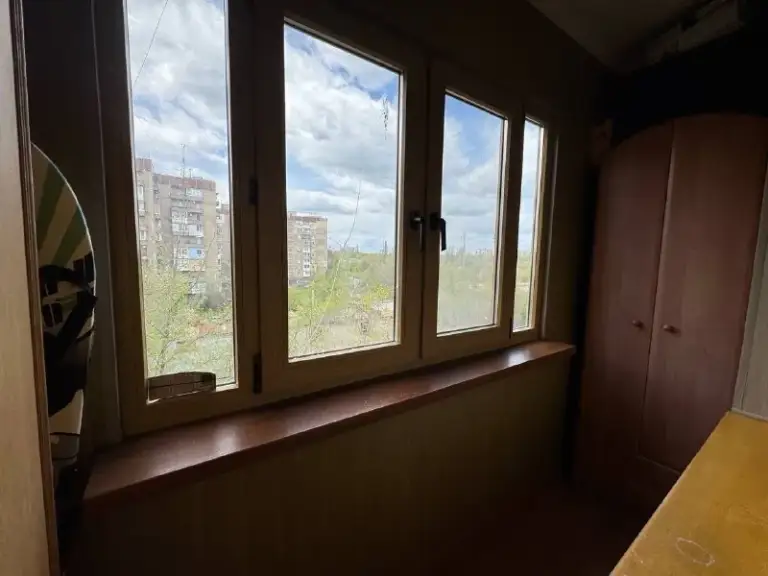 Продажа 3х комнатной квартиры с ремонтом в куйбышевском районе (топаз)‼️
Статус - твой выбор в мире недвижимости!🤝
📍Г. Донецк, ул. Церетели
(Куйбышевский район, топаз)
✅Этаж: 6/9
✅Отличная планировка (просторные, светлые комнаты; два больших балкона)
✅Хорошее состояние квартиры
✅Обновленные коммуникации
✅Вода по графику
✅Хорошо развита инфраструктура: (рядом супермаркеты, аптеки, больницы, остановка общественного транспорта)
💸 7 300 000 ₽
☎️+79495753652
📞+79490774949 - фотография - 8