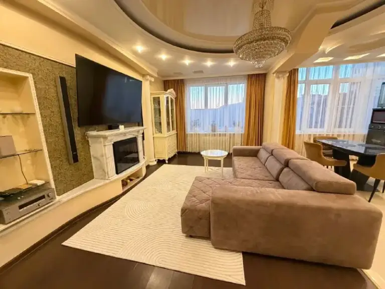 🏡Продаётся 3-трехкомнатная квартира
🌇Город: донецк днр
🏙️Район: киевский р-н
🗺Проспект панфилова 21, жк центральный

• Этажность–3/17 жилого дома
• Общая площадь–107 м2

• В квартире два санузла, квартира продаётся с мебелью и бытовой техникой
• Установлен накопительный бак на 1.000 литров воды
• В доме есть консьерж
• Документы готовы
🔥Собственник

💴Цена: 16🍋500.000 рублей
☎️+7(949) 437-66-89

📨Подписаться - фотография - 3