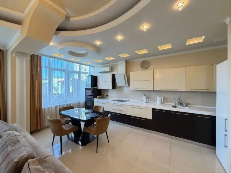 🏡Продаётся 3-трехкомнатная квартира
🌇Город: донецк днр
🏙️Район: киевский р-н
🗺Проспект панфилова 21, жк центральный

• Этажность–3/17 жилого дома
• Общая площадь–107 м2

• В квартире два санузла, квартира продаётся с мебелью и бытовой техникой
• Установлен накопительный бак на 1.000 литров воды
• В доме есть консьерж
• Документы готовы
🔥Собственник

💴Цена: 16🍋500.000 рублей
☎️+7(949) 437-66-89

📨Подписаться - фотография - 7