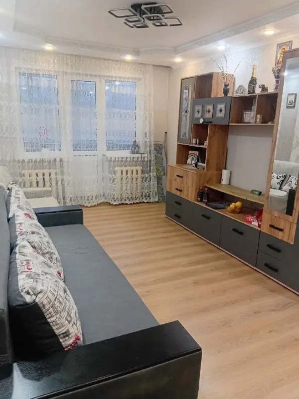 🏡Продаётся 1-однокомнатная квартира
🌇Город: донецк днр
🏙️Район: будённовский р-н
🗺Улица багратиона

• Этажность–5/5 жилого дома

• Квартира продаётся с мебелью и бытовой техникой
• Вода круглосуточно
• Рядом школа, детский садик, торговый центр караван, майский рынок
🔥Собственник

💴Цена: 3🍋000.000 рублей
☎️+7(949) 375-95-37

📨Подписаться - фотография - 3