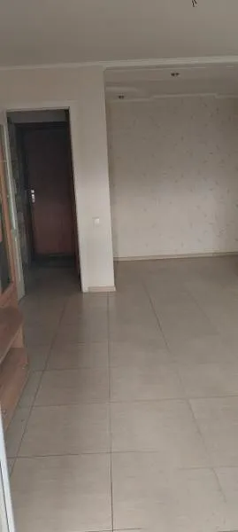 Продам однокомнатную квартиру

🌇Донецк, ул. Харитонова, район д/с дружба📌

✅Площадь: 35 кв. М.
✅Этаж: 8 из 9
👍Удобное расположение: рядом три школы, детский сад, магазины, рынок, остановки общественного транспорта.
✅Тёплая, не угловая. Лифт работает исправно. Вода по расписанию доходит
✅Санузел в хорошем состоянии. Большая ванная комната
✅Высота потолков — 2,6 м

💰Цена 3 600 000 ₽ торг 🔥

📲☎️+79495137775

Подписаться  |  📩дать объявление
📲Наш max - фотография - 5