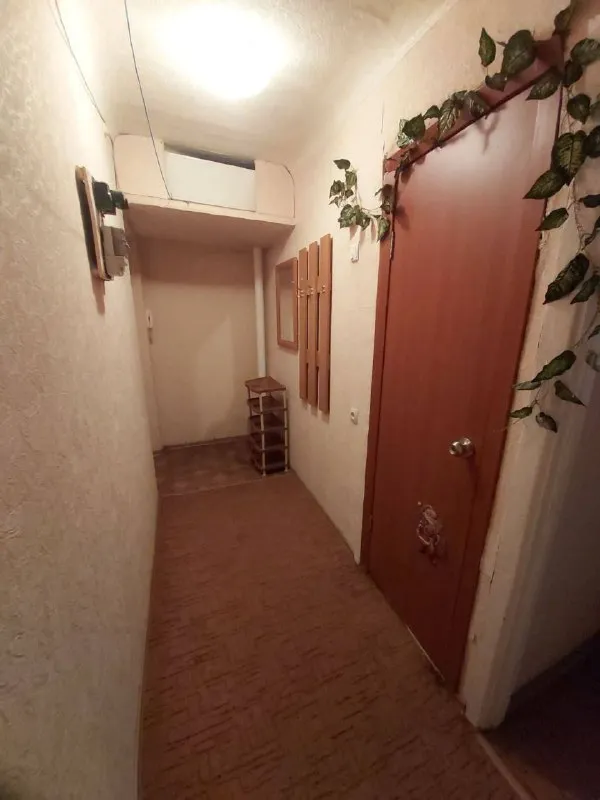Продажа от собственника
Однокомнатной квартиры
🌇В киевском районе г. Донецка, ул. Университетская (между парком кованных фигур и трц донецк сити). 📌
✅Общая площадь 32,7 м. Кв. Кухня 6 кв. М. Балкон.
✅Квартира расположена на 3 этаже 5 этажного кирпичного дома. Не угловая. Тёплая!
👍Квартира в жилом состоянии, продается с мебелью.
📍Развитая инфраструктура, школа, магазины, удобная транспортная развязка.
📑Документы готовы, росреестр никто не прописан.
Без комиссии агентсва❗️
💰Цена 3 200 000 рублей
Подробности по тел:
📲☎️+79493810168 Собственник
Подписаться | 📩дать объявление
📲Наш max - фотография - 1