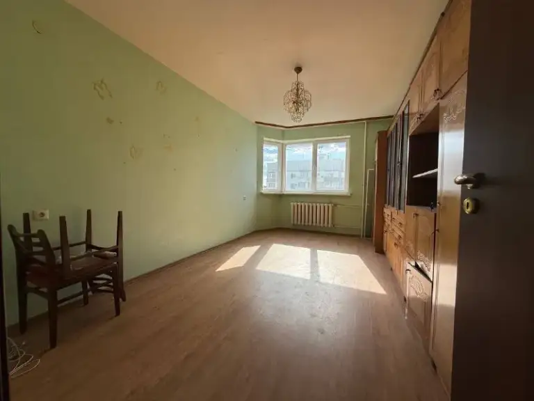 Продается 1-комнатная квартира в новостройке - петровский район, донецк!
Статус - твой выбор в мире недвижимости!🤝
📍Донецк, ул. Степана щепачева,39
Петровский район
✅Год постройки: 2012 (новостройка);
✅Общая площадь: 40 м²;
✅Этаж: 5‑й из 9;
✅Тип: однокомнатная квартира.
✅Надёжный дом новой постройки — минимальные затраты на ремонт и обслуживание;
✅Оптимальный этаж: не первый (нет сырости и шума с улицы), не последний (исключены проблемы с крышей);
✅Удобная планировка для одного человека или молодой семьи;
✅Развитая инфраструктура района — магазины, остановки общественного транспорта, социальные учреждения в шаговой доступности.
📌Квартира подойдёт как для собственного проживания, так и для сдачи в аренду.
💸 3 500 000 Руб.
☎️+79495753652
📞+79490774949 - фотография - 6