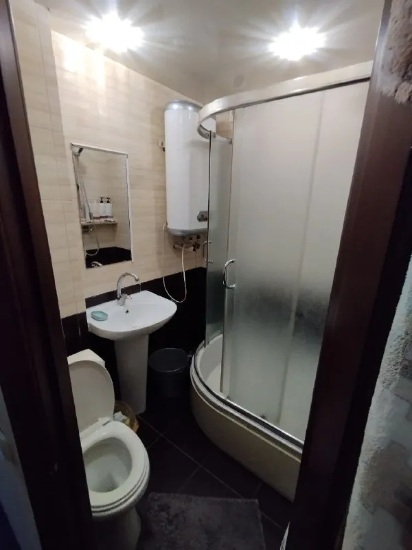 🏡Продажа 1-однокомнатной квартиры
🌇Город: ясиноватая днр
🗺Микрорайон зорька

• Этажность–2/5 жилого дома
• Общая площадь–29.8 м2

• Квартира не угловая
• Ванная комната в кафеле,
Окна и трубы пластиковые
• Новая проводка,
Заменены радиаторы отопления
• Жилое состояние
🔥Собственник

💴Цена: 2🍋000.000 рублей
☎️+7(949) 357-67-95

📨Подписаться - фотография - 4
