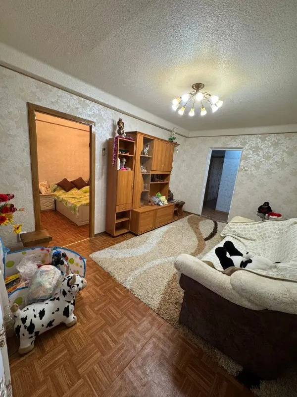 🏡Продаётся 3-трехкомнатная квартира
🌇Город: донецк днр
🏙️Район: петровский р-н
🗺Ориентир дск

• Этажность–2/5 жилого дома
• Общая площадь–56 м2

• Квартира не угловая
• В квартире выполнен косметический ремонт,
Трубы и сантехника заменены
• Квартира продаётся с мебелью
• Рядом школа, детский садик и продуктовый магазин
• Документы готовы
🔥Собственник

💴Цена: 5🍋000.000 рублей
☎️+7(949) 578-11-70 Данил

📨Подписаться - фотография - 3