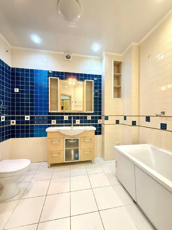 🏡Продам 1-однокомнатную квартиру
🌇Город: донецк днр
🏙️Район: киевский р-н
🗺Ориентир киевский исполком

• Этажность–13/17 жилого дома
• Общая площадь–43.7 м2
• Высота потолков–2.8 м

• В квартире выполнен ремонт,
В кухне и коридоре на полу керамогранит в обеих комнатах установлены кондиционеры, установлена насосная станция,
Имеется большой балкон площадью 8 м2
• Есть подземный паркинг
🔥Собственник

💴Цена: 5🍋000.000 рублей
☎️+7(949) 367-15-28

📨Подписаться - фотография - 5