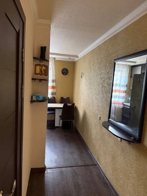 🏡Аренда 3-трехкомнатной квартиры
🌇Город: донецк днр
🏙️Район: кировский р-н
🗺Микрорайон текстильщик ул. Пинтера
• Этажность–4/9 жилого дома
• Общая площадь–65 м2
• Квартира сдаётся с евро ремонтом
• Дорогая мебель и техника
• Сдам семейной паре. Без маленьких детей и животных.
• Также могу рассмотреть одного человека
• В квартире есть все удобства для комфортного проживания
2 Кондиционера, бойлер, в подъезде установлен насос
Только на длительный срок
• На длительный срок, минимум 1 год.
• Сдам порядочным, адекватным арендаторам
🔥Собственник, без комиссии!!!
💴Цена: 45.000 руб+залог 45.000 возвращается при выезде
📲За более подробной информацией звоните
☎️+7(918) 444-23-76
📨Подписаться - фотография - 3