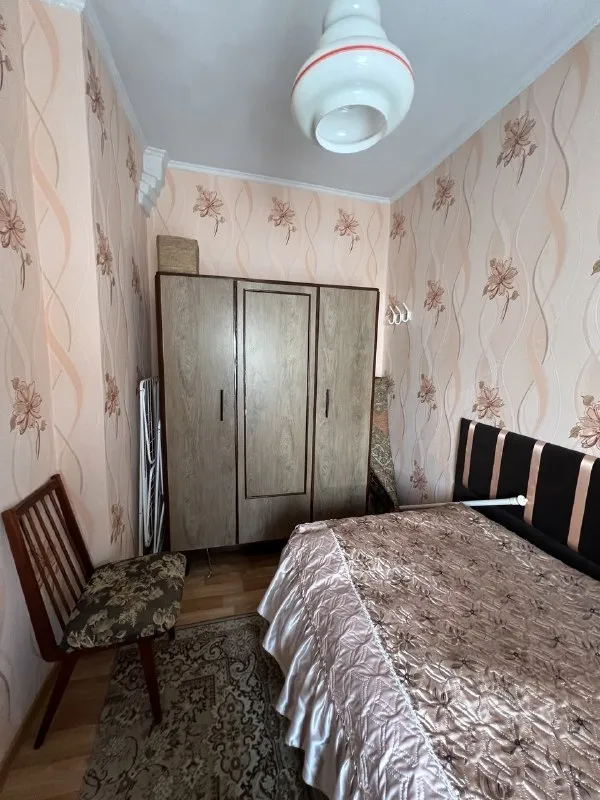 Продажа дома в киевском районе

Стройте свое пространство с агентством недвижимости город.
Вы мечтаете - мы реализовываем💫

🏗Район: киевский
🚪Общая площадь - 66 м2

Продается дом в киевском районе, переулок уманский 23, ориентир - улица павла поповича, ветка.

Участок 4 сотки - не приватизирован.

✔️4 Комнаты
✔️Гараж с ямой
✔️Летняя кухня
✔️Теплица
✔️Газ
✔️Центральная канализация

Рядом отличная транспортная развязка, инфраструктура!

💵Цена: 6 000 000 рублей (торг)
☎️Телефон: +7 (949) 513 13 00 - фотография - 6