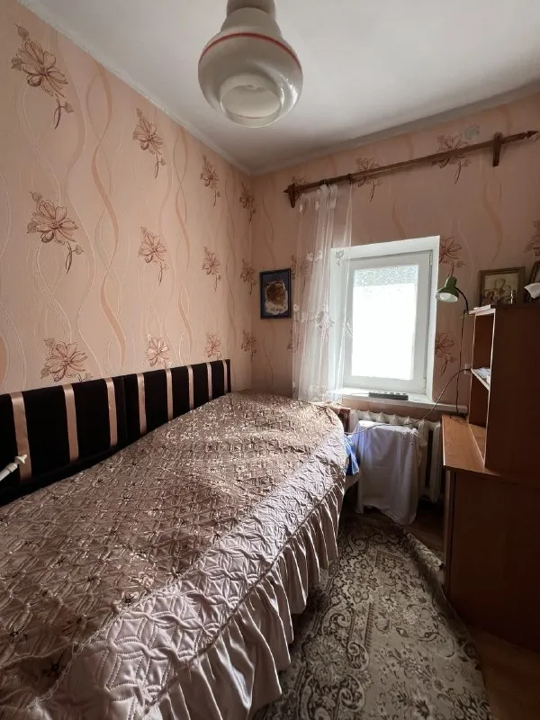 Продажа дома в киевском районе

Стройте свое пространство с агентством недвижимости город.
Вы мечтаете - мы реализовываем💫

🏗Район: киевский
🚪Общая площадь - 66 м2

Продается дом в киевском районе, переулок уманский 23, ориентир - улица павла поповича, ветка.

Участок 4 сотки - не приватизирован.

✔️4 Комнаты
✔️Гараж с ямой
✔️Летняя кухня
✔️Теплица
✔️Газ
✔️Центральная канализация

Рядом отличная транспортная развязка, инфраструктура!

💵Цена: 6 000 000 рублей (торг)
☎️Телефон: +7 (949) 513 13 00 - фотография - 8