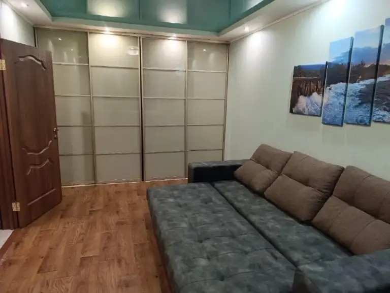 🏡Сдаётся 2-двухкомнатная квартира
🌇Город: донецк днр
🏙️Район: кировский р-н
🗺Улица валентины терешковой

• Квартира с ремонтом, имеется вся необходимая мебель и бытовая техника
• Вода по графику
🔥Собственник

💴Цена: 30.000руб+ коммунальные услуги+ залоговая сумма 20.000 рублей
☎️+7(949) 414-93-60

📨Подписаться - фотография - 3